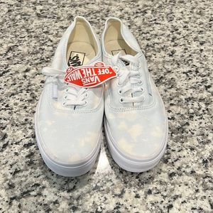 NWT size 7 Women’s